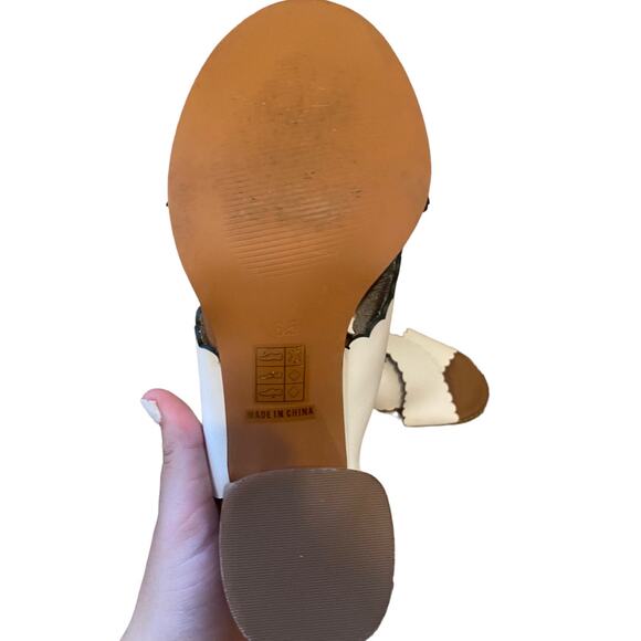 Faryl Robin Women's Scalloped Slingback Heels Size 6.5 White/Brown - Picture 5 of 7